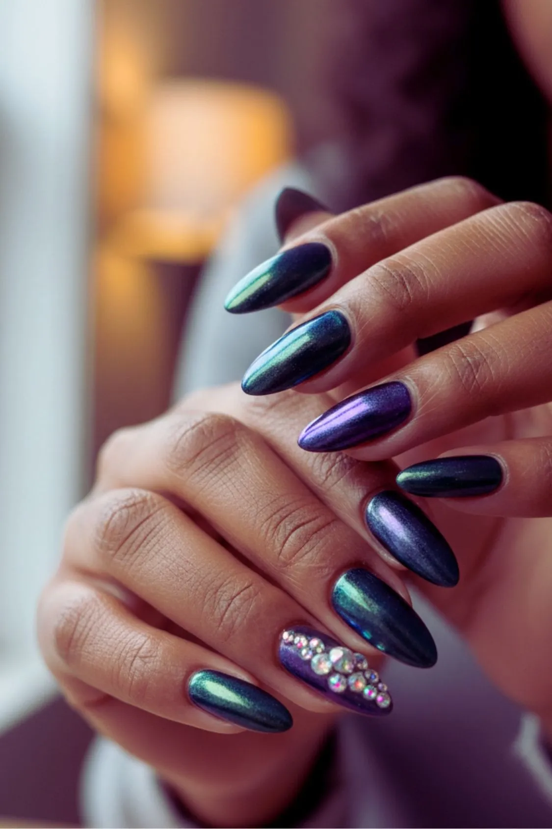 nailsoutfits.com-6927139b12eb0-nye_glam_nails_2025.webp